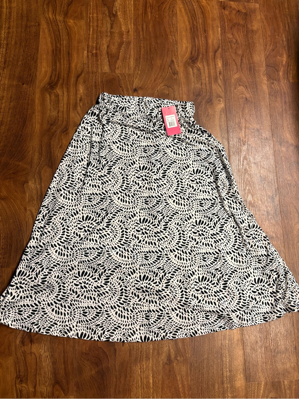 Women's Black & White Patterned Midi Skirt